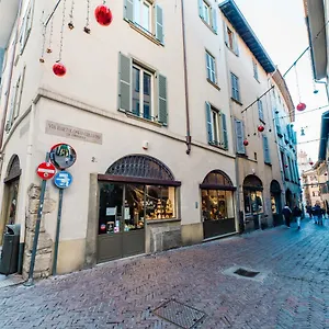 https://sweet-old-town.italymilanhotels.net